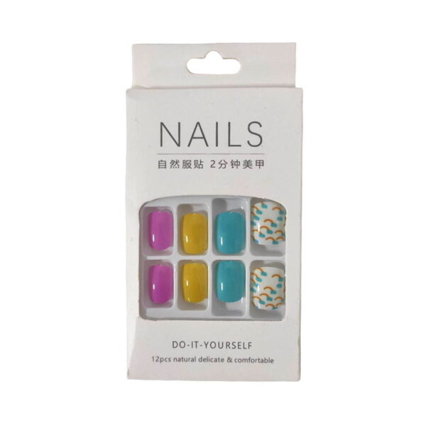 Αυτοκόλλητα νύχια σε διάφορα σχέδια - Press-on fake nails