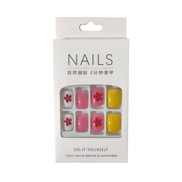 Αυτοκόλλητα νύχια σε διάφορα σχέδια - Press-on fake nails